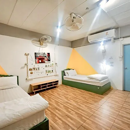 Me U Hostel Chiang Mai Exterior photo
