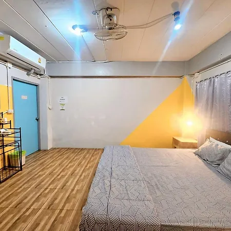Me U Hostel Chiang Mai Exterior photo