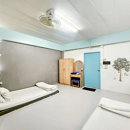 Me U Hostel Chiang Mai Exterior photo